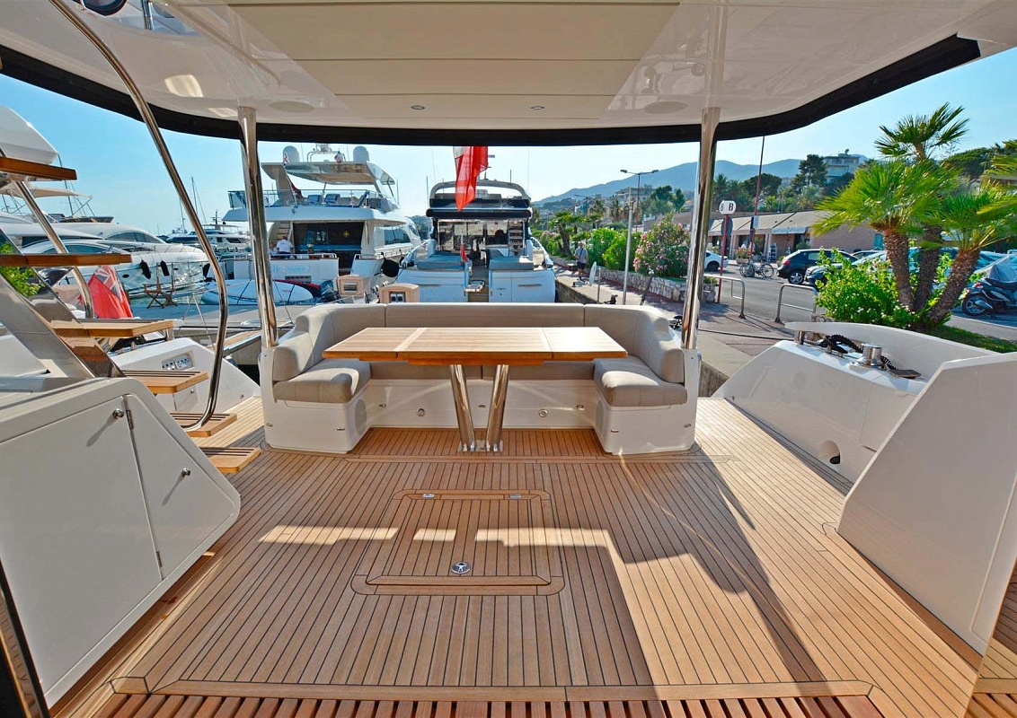 Продается моторная яхта Sunseeker Manhattan 68